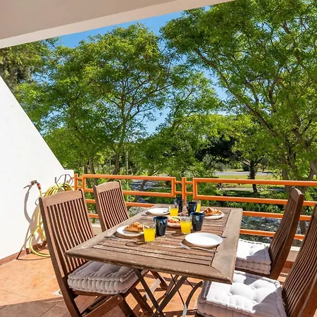 Cozy 1bdr Flat With Pool And Garage By Lovelystay * Quarteira