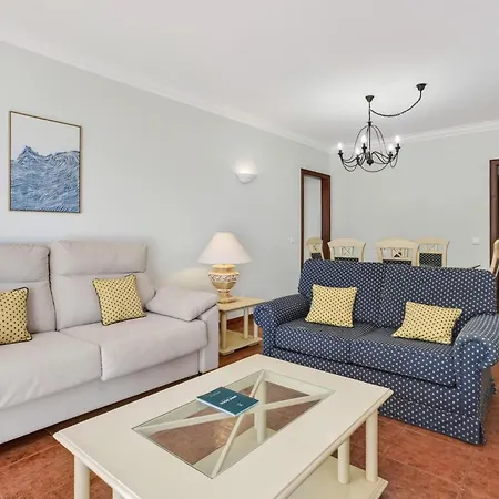 Apartmán Cozy 1bdr Flat With Pool And Garage By Lovelystay *