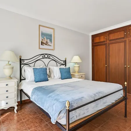 Cozy 1bdr Flat With Pool And Garage By Lovelystay