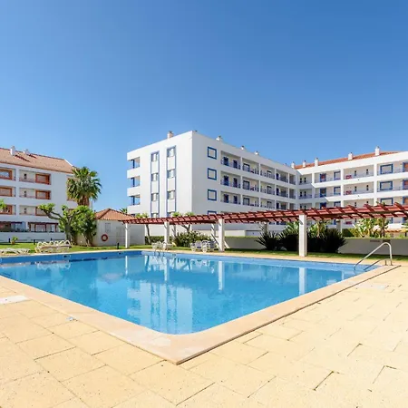 Apartmán Cozy 1bdr Flat With Pool And Garage By Lovelystay *