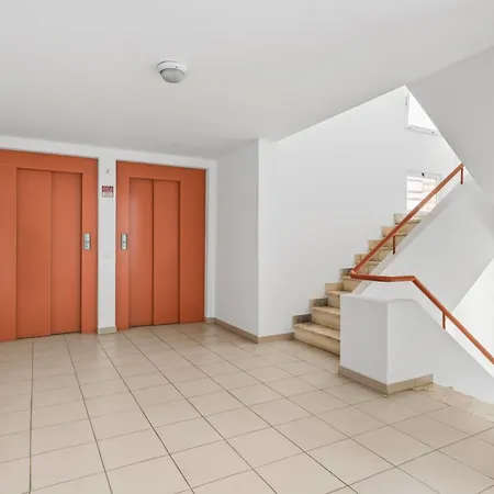 Cozy 1bdr Flat With Pool And Garage By Lovelystay *